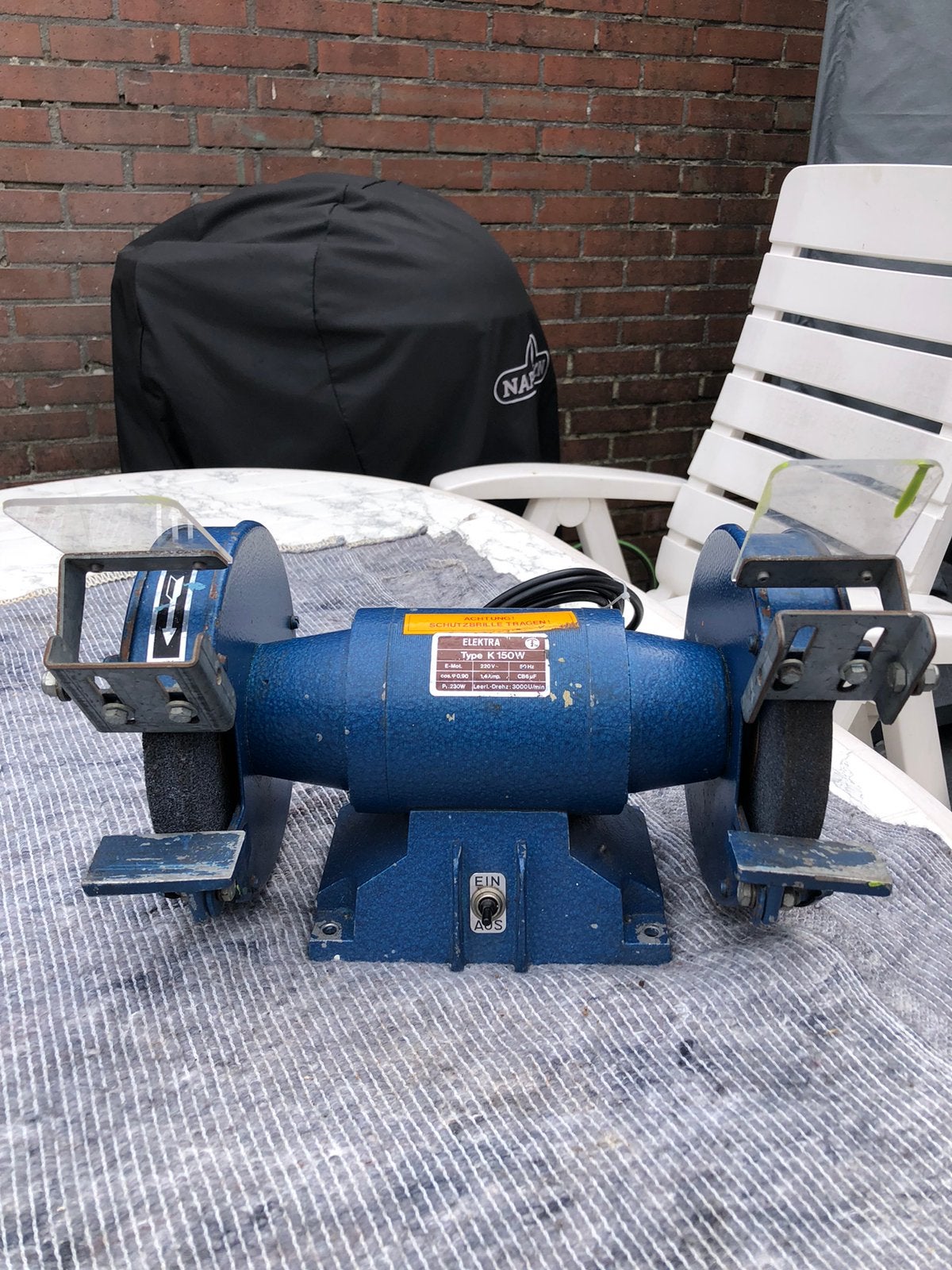 Zeer goed slijpmachine werkt naar behoren, Ophalen, Zo goed als nieuw, Minder dan 700 watt, Werkbankslijpmachine