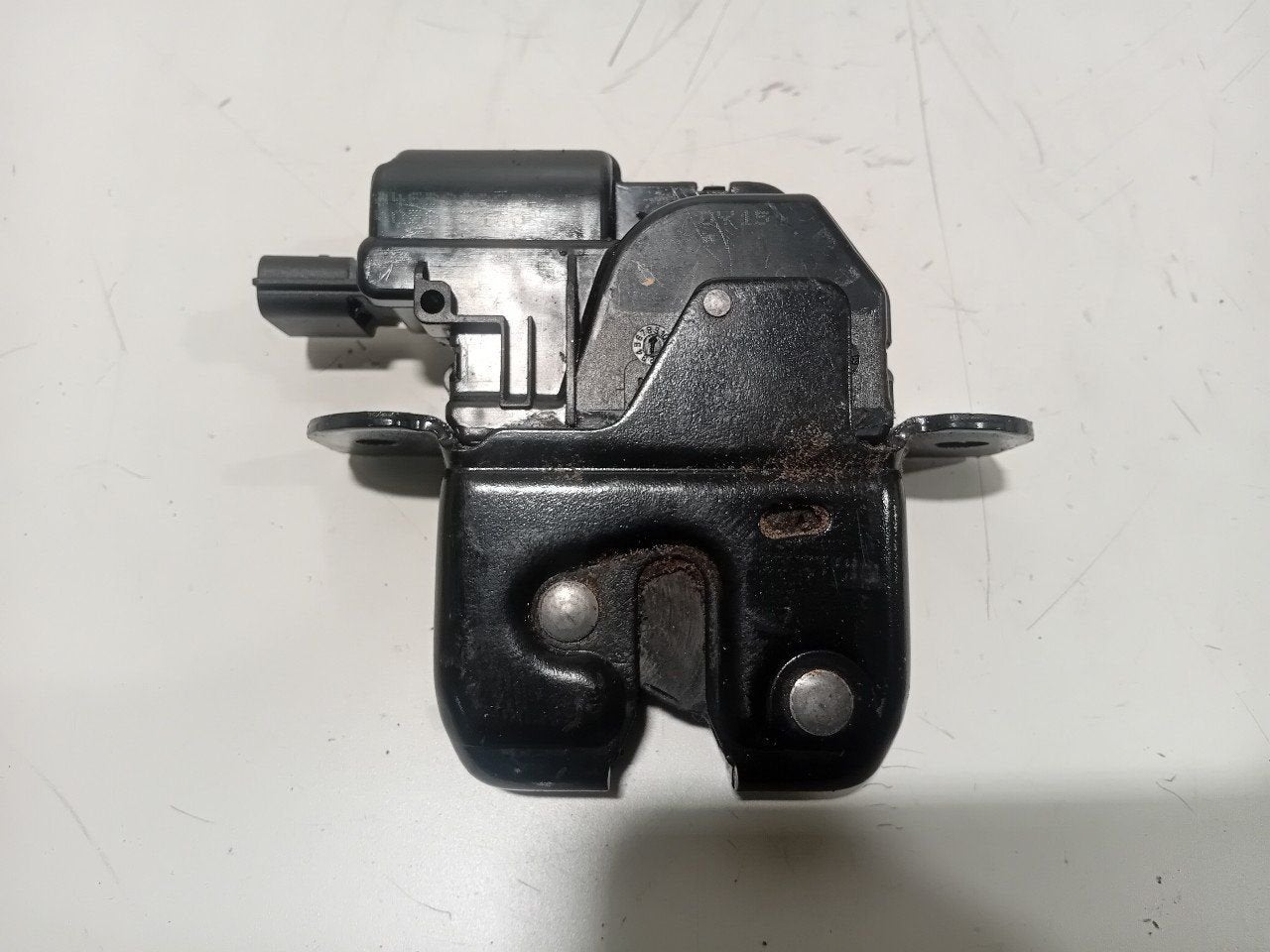 Slot mechaniek kofferdeksel achterklep elektrisch Renault Mé, Auto-onderdelen, Onderdelen@venauto.nl, Van der Ven Autorecycling B.V.