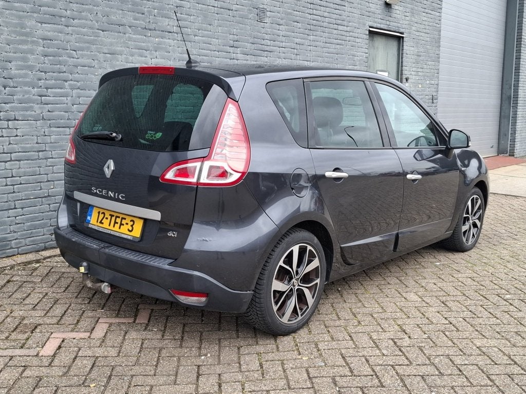 Renault Scénic 1.6 dCi Bose Navi/Pano/Ecc/Cruise ✅, Euro 5, Gebruikt, 4 cilinders, 23 km/l