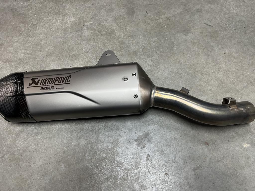 Akrapovic uitlaatdemper Ducati Multistrada V4, Ophalen of Verzenden, Gebruikt