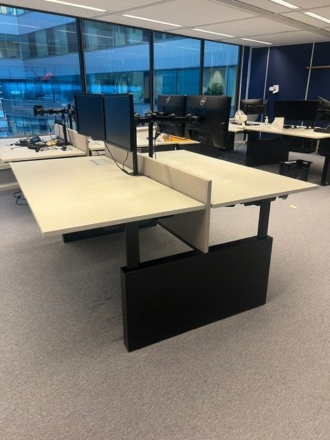 Drentea Duo -verstelbaar bureaus – 180x90 cm,zwart frame,5st