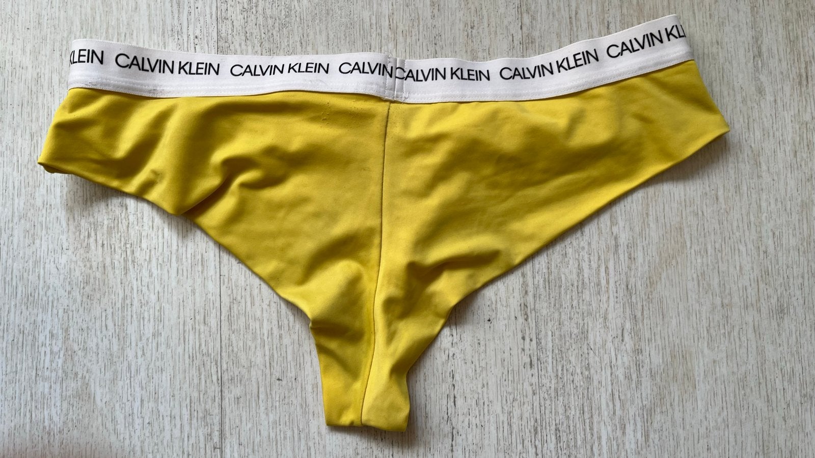 Calvin Klein Zwembroekje Geel - Maat M in gedragen staat., Kleding | Heren, Badmode en Zwemkleding, Ophalen of Verzenden, Geel