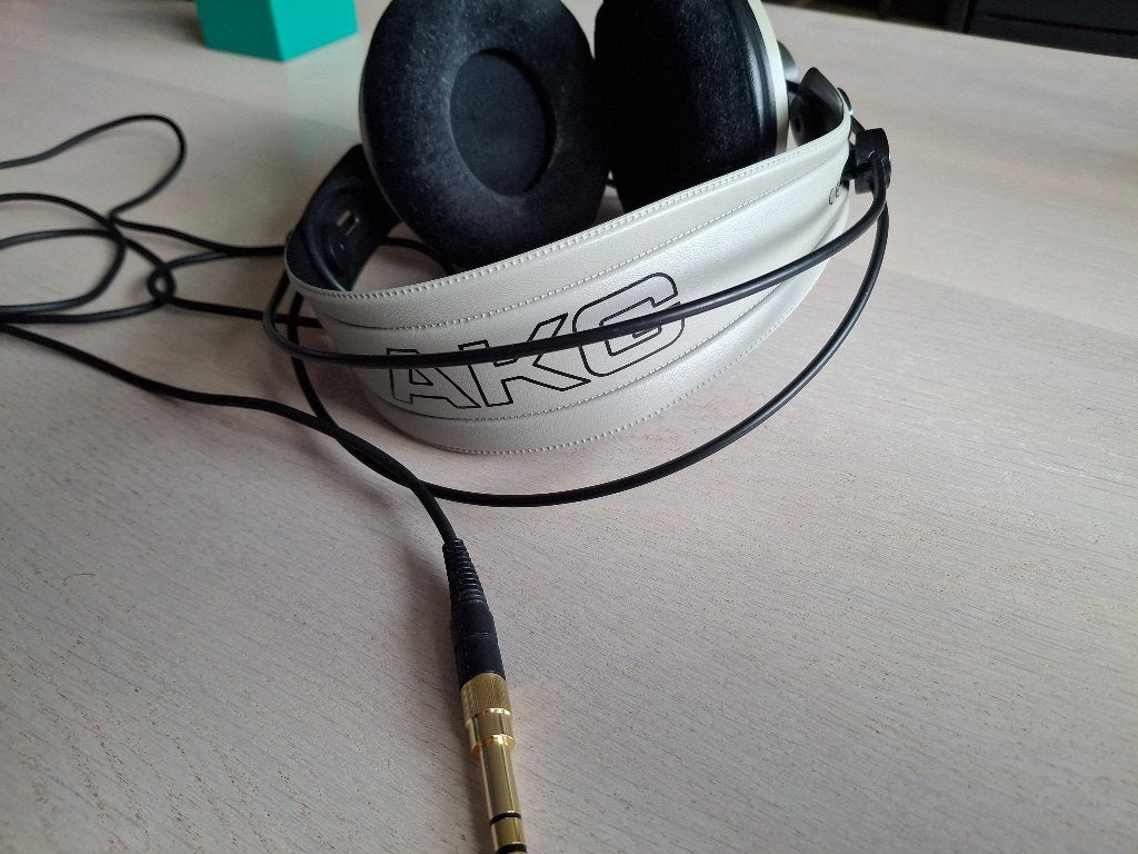 Hoofdtelefoon, Ophalen, Gebruikt, AKG, Over-ear
