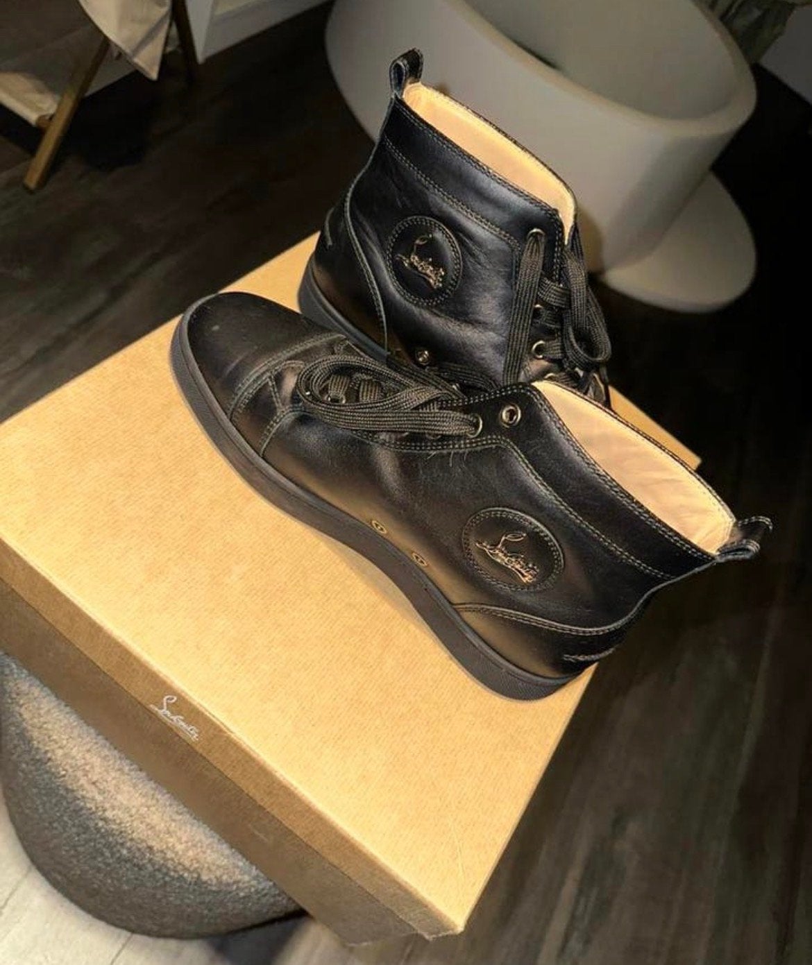 Christian Louboutin sneakers maat 40 kalfsleer, Ophalen of Verzenden, Zo goed als nieuw, Zwart, Sneakers of Gympen