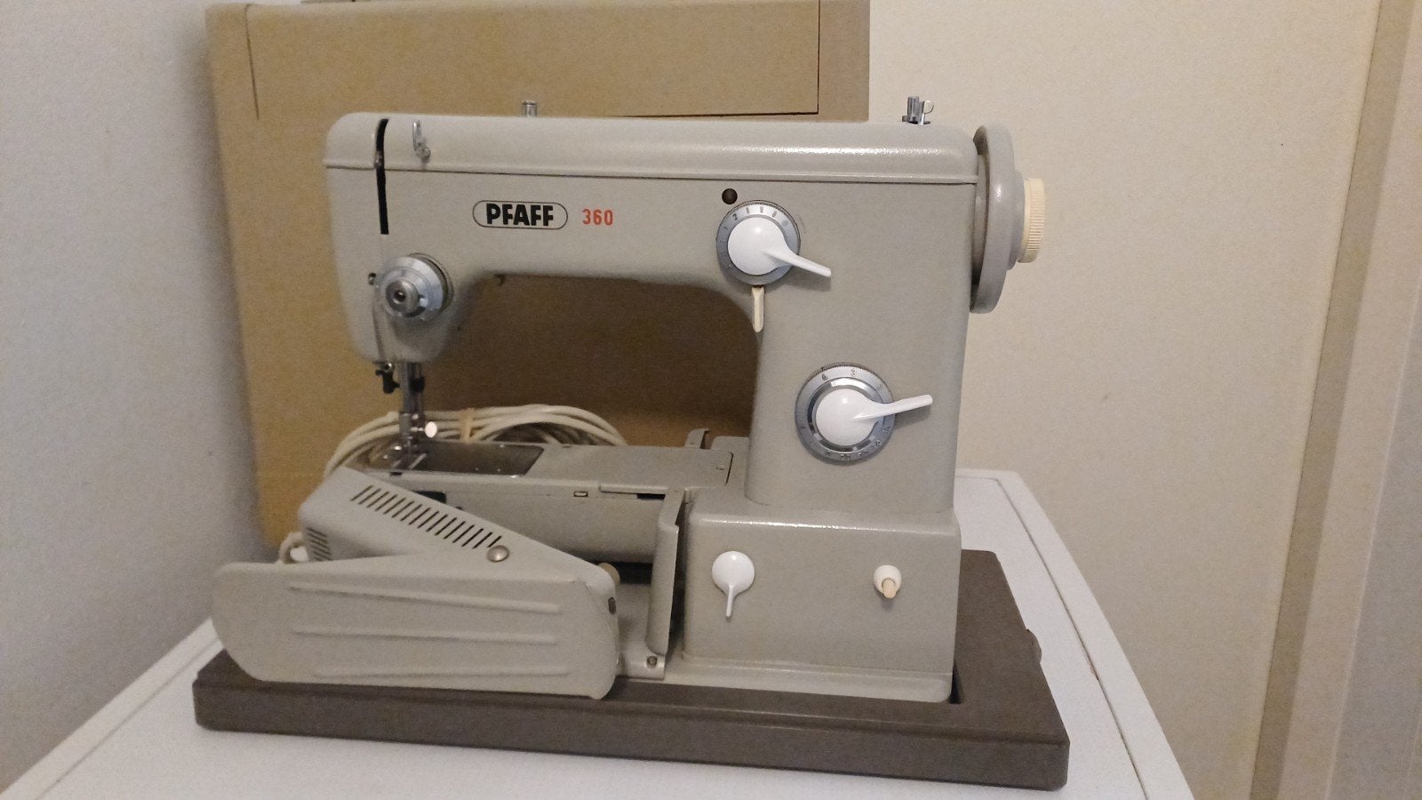Pfaff 360 naaimachine - Vintage en compleet, Hobby en Vrije tijd, Ophalen of Verzenden, Zo goed als nieuw, Naaimachine, Pfaff