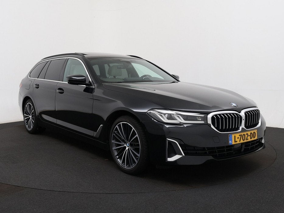 Foto 22 van BMW 5 Serie Touring 520i High Executive | Pano | Leder | 04-