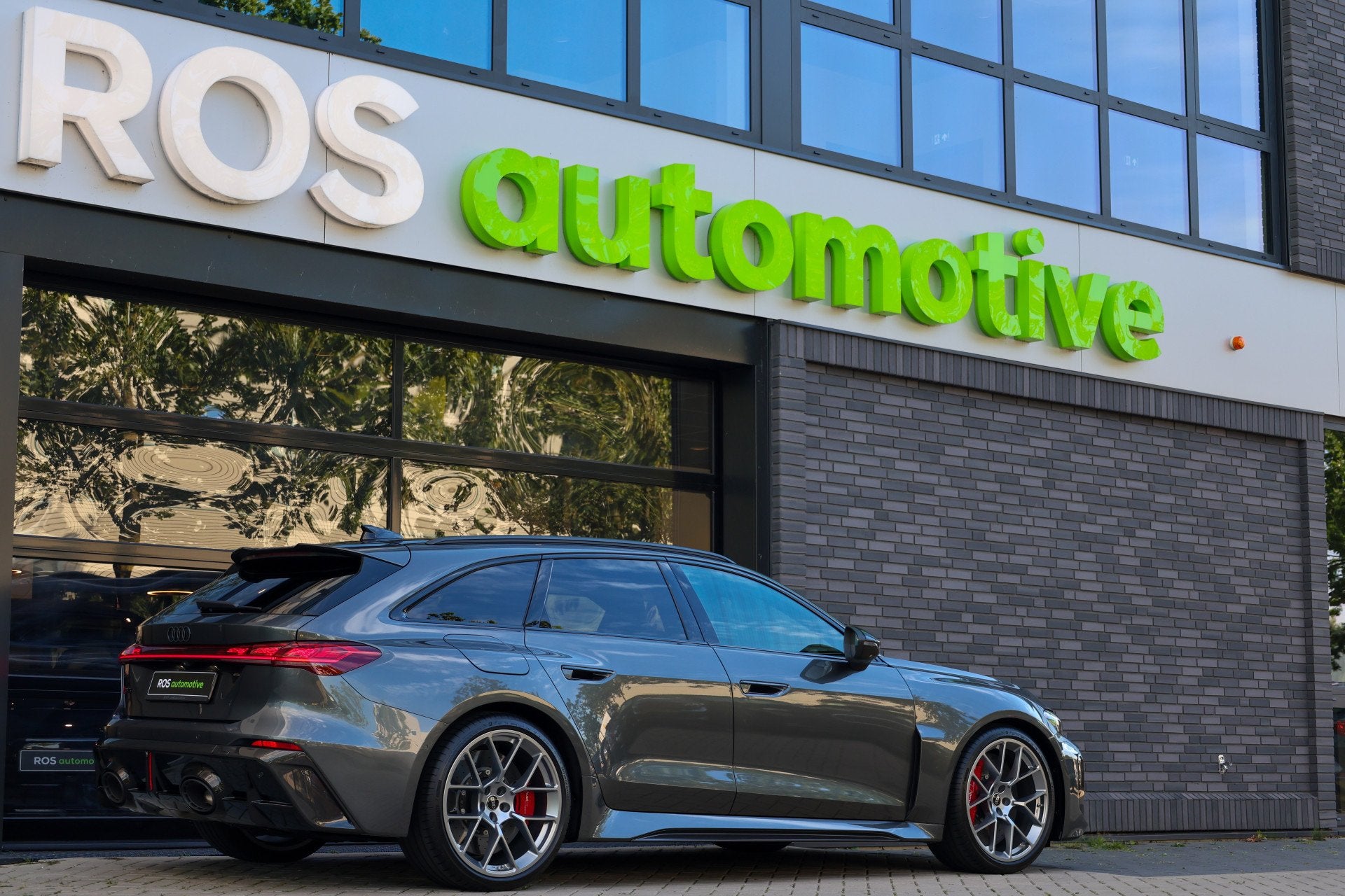 Audi RS5 Avant RS 5 e-hybrid quattro | VOL! | KERAMISCH | SP, Auto's, Automaat, Dealer onderhouden, Gebruikt, Zwart