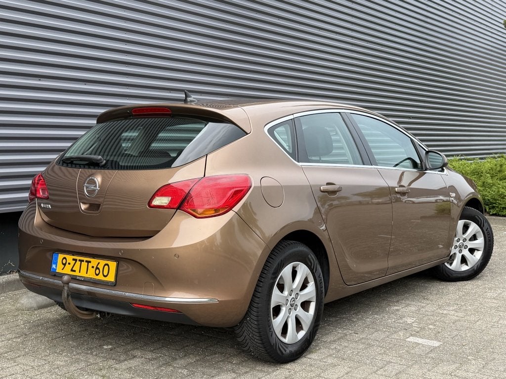 Opel Astra 1.4 120PK Turbo Sport+ / *NAP* / Airco / Cruise /, Auto's, Voorwielaandrijving, Stof, Gebruikt, 4 cilinders