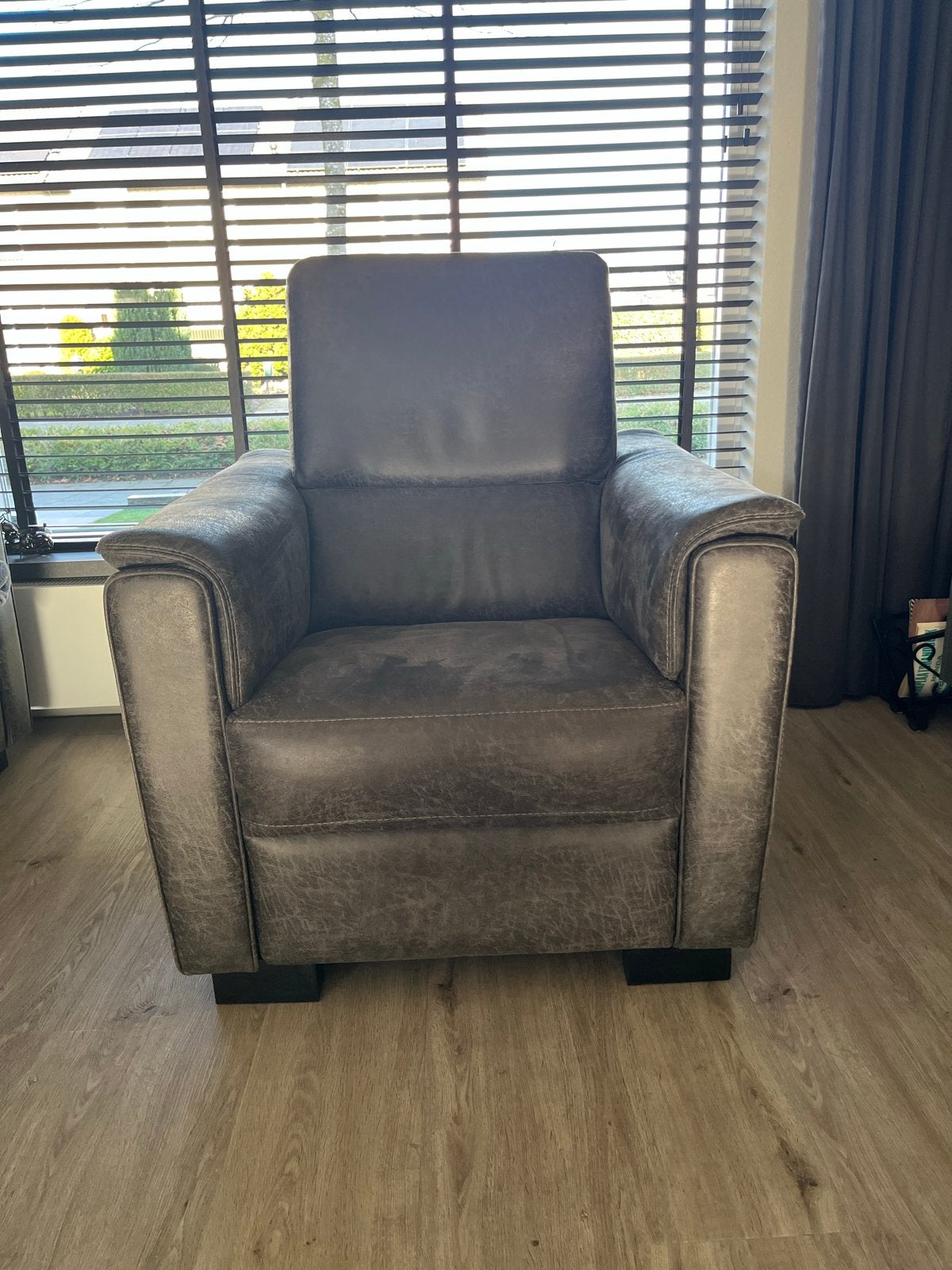 Comfortabele fauteuil met hocker - Grijs, Ophalen of Verzenden, Gebruikt, Overige materialen, 75 tot 100 cm