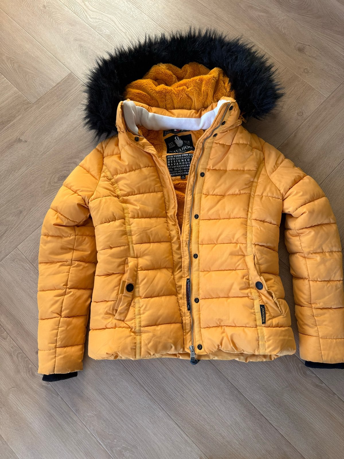 Navahoo winterjas met teddy voering en afneembare bontkraag, Ophalen of Verzenden, Zo goed als nieuw, Maat 38/40 (M), Geel