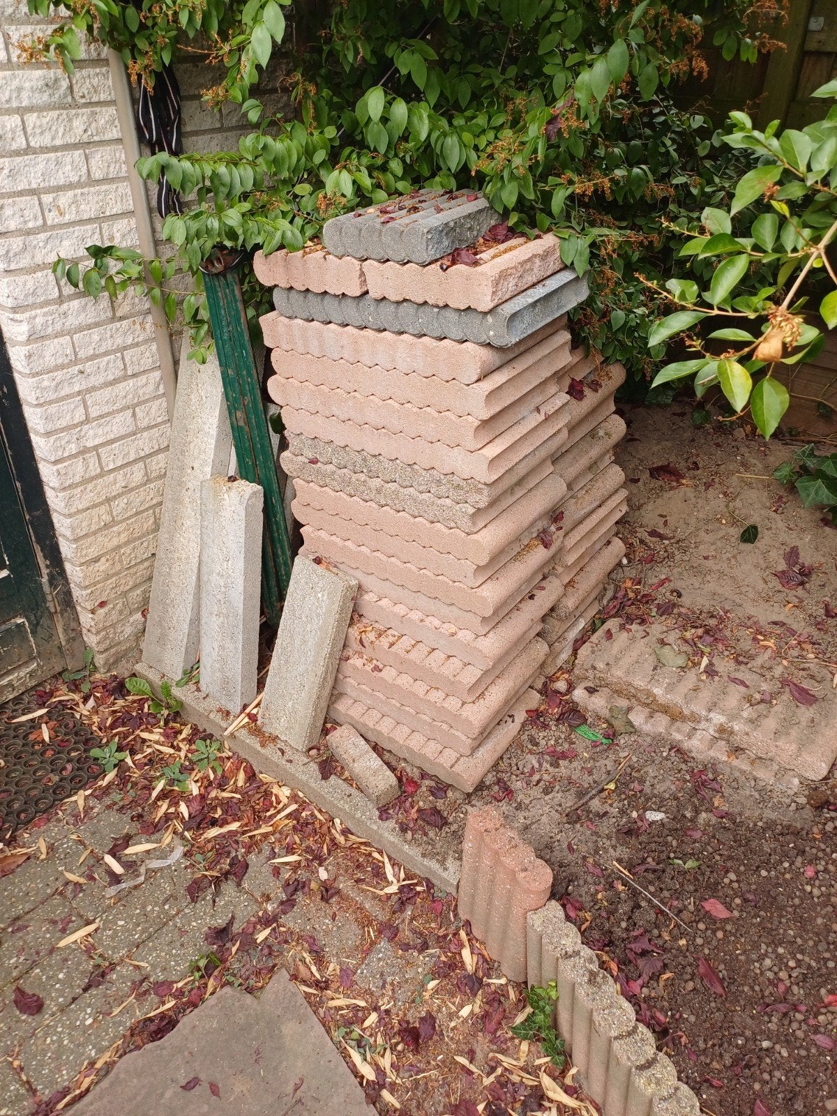 gratis af te halen.  verschillende soorten stenen, Tuin en Terras, Tegels en Klinkers, Ophalen, Gebruikt, Beton, Klinkers