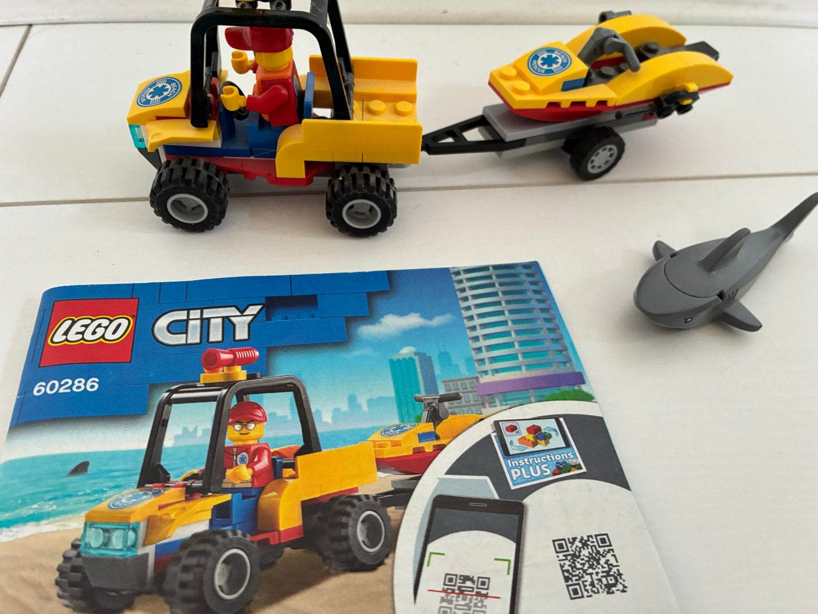 LEGO City 60286 Strandreddingsvoertuig met haai, Ophalen of Verzenden, Zo goed als nieuw