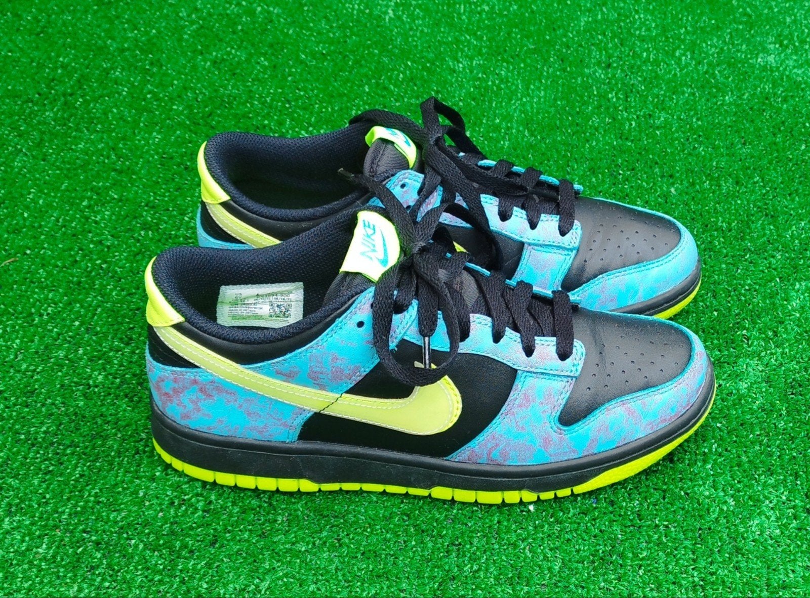 Nike Dunk Low SE Acid 'Black/Blue/Volt Maat -#38,5, Kleding | Dames, Schoenen, Zo goed als nieuw, Sneakers of Gympen, Blauw, Ophalen of Verzenden