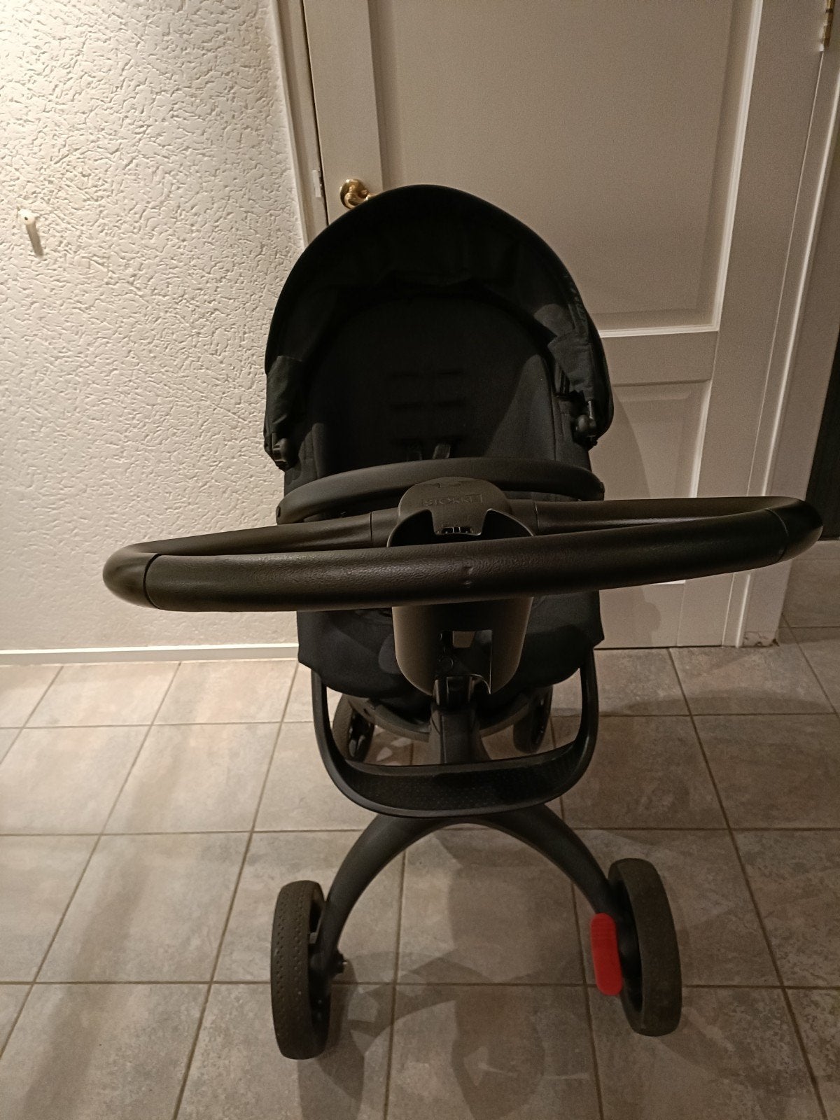 Stokke Xplory X Combi kinderwagen met Reiswieg en Accessoire, Kinderen en Baby's, Kinderwagens en Combinaties, Zo goed als nieuw