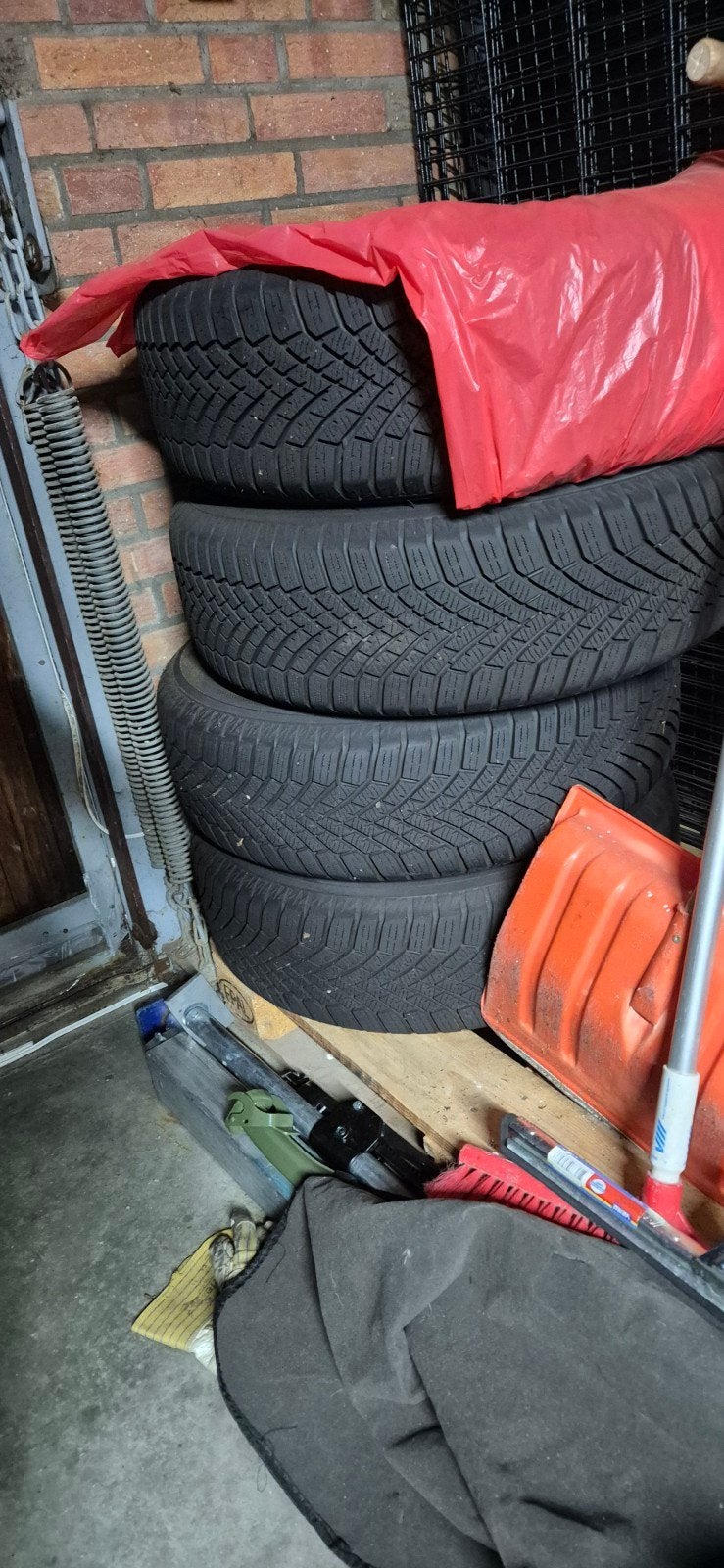 Winterbanden op stalen velg voor Nissan Qashqai, Auto-onderdelen, Banden en Velgen, Ophalen, Winterbanden, Banden en Velgen