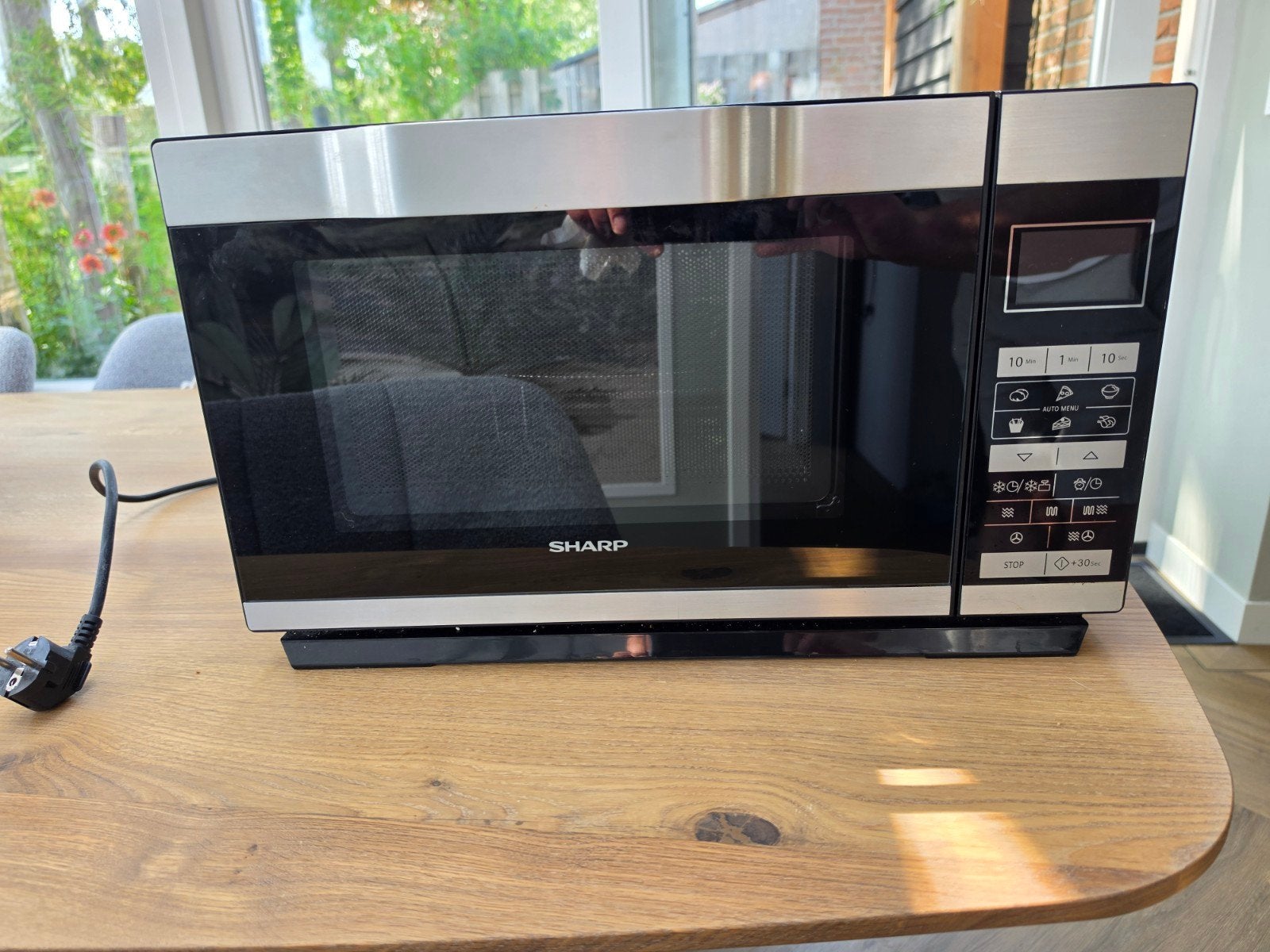 Sharp R-861 BK Combimagnetron - Zo goed als nieuw, Witgoed en Apparatuur, Magnetrons, Ophalen, Combimagnetron, Hete lucht, Zo goed als nieuw
