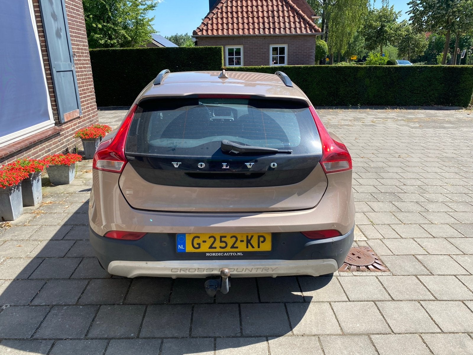 Volvo V40 1.6 D2 115PK 2014 Bruin te koop of ruilen, Voorwielaandrijving, 1287 kg, 4 cilinders, Bruin