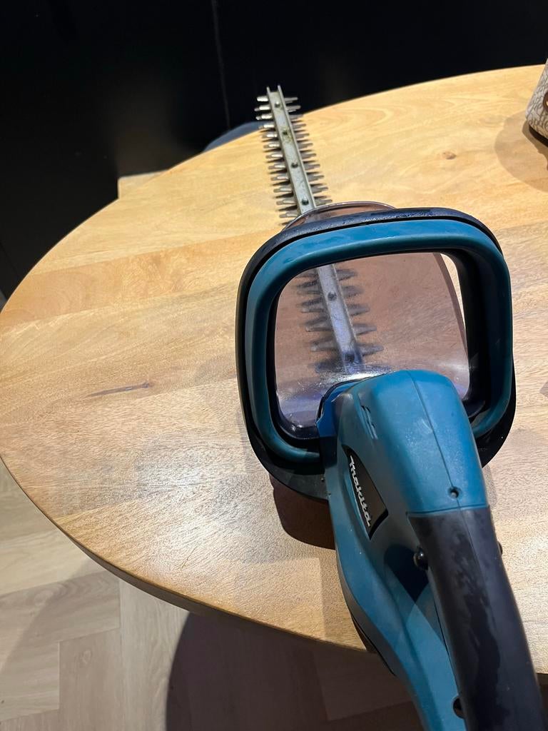 Makita DUH523 Accu Heggenschaar - Zo goed als nieuw, Ophalen, Zo goed als nieuw, Accu