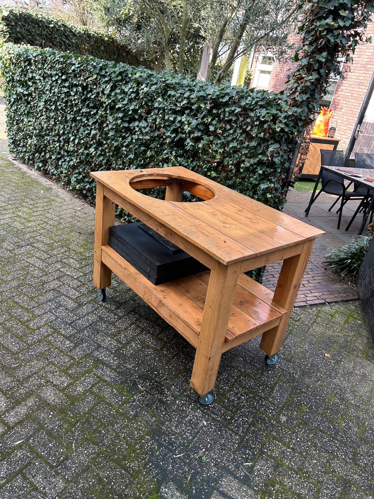 Buitenkeuken kamado maat L, Ophalen, Zo goed als nieuw, Houtskool