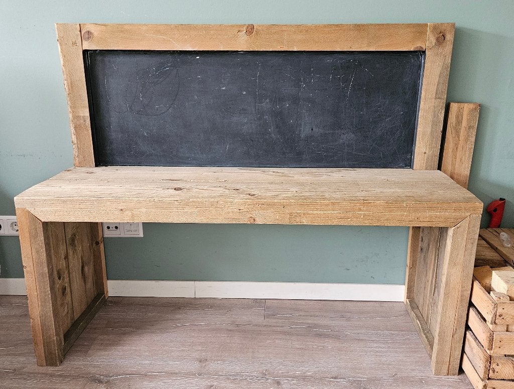 Kinder bureau van Steigerhout, Huis en Inrichting, Ophalen, Gebruikt, Hout, Kinderbureau