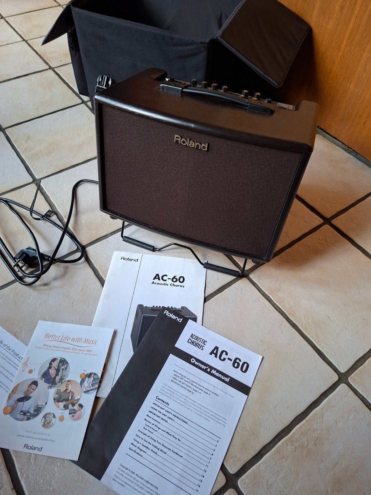Roland AC60RW, Ophalen of Verzenden, Zo goed als nieuw, 50 tot 100 watt