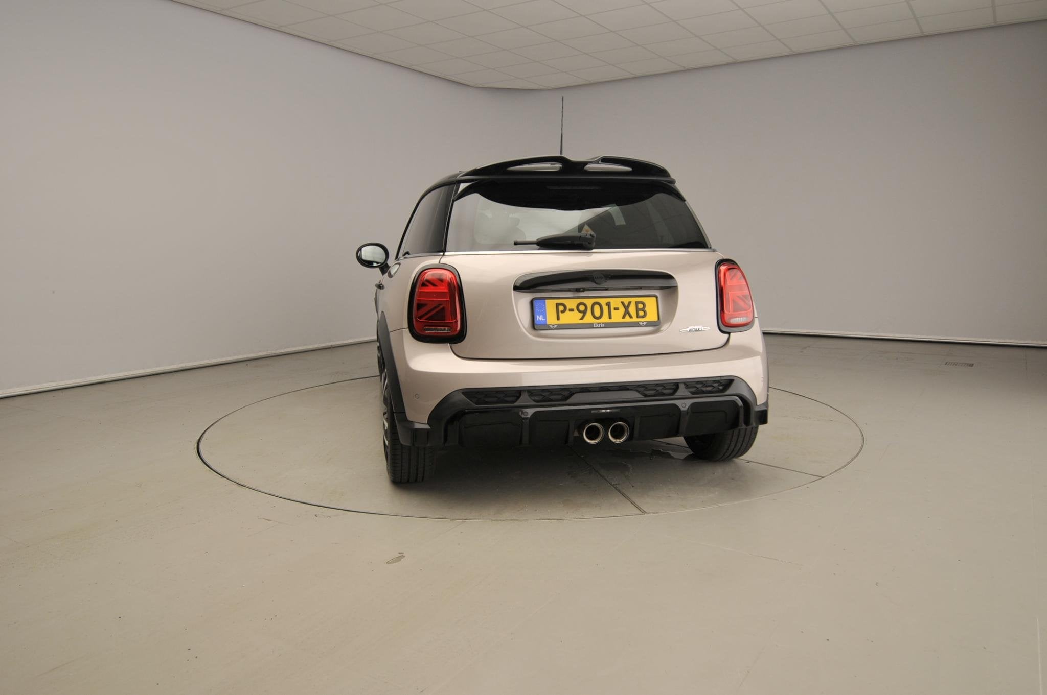 MINI 3-Deurs 2.0 John Cooper Works Essential | Harman-Kardon, Auto's, Gebruikt, 4 cilinders, 4 stoelen, Bedrijf