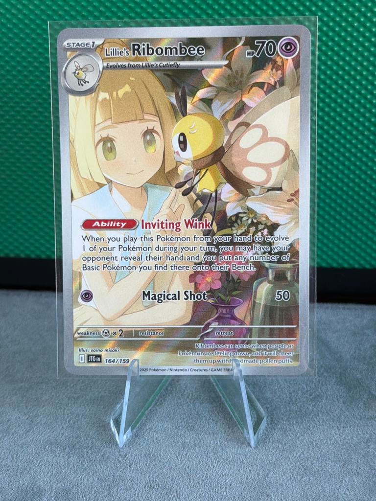 Lillie's Ribombee 164/159 JIG EN Pokémon Kaart, Ophalen of Verzenden, Zo goed als nieuw, Losse kaart