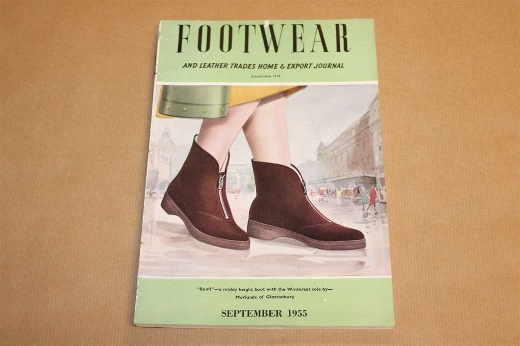 Zeldzame reclamuitgave - Footwear - 1955 !!, Ophalen of Verzenden, Gelezen, Mode algemeen