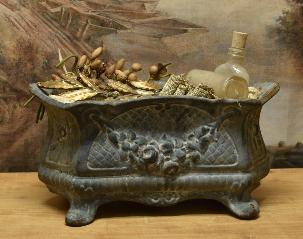 Oude Franse Jardinière."Uit Aletta's Tijd", Ophalen of Verzenden