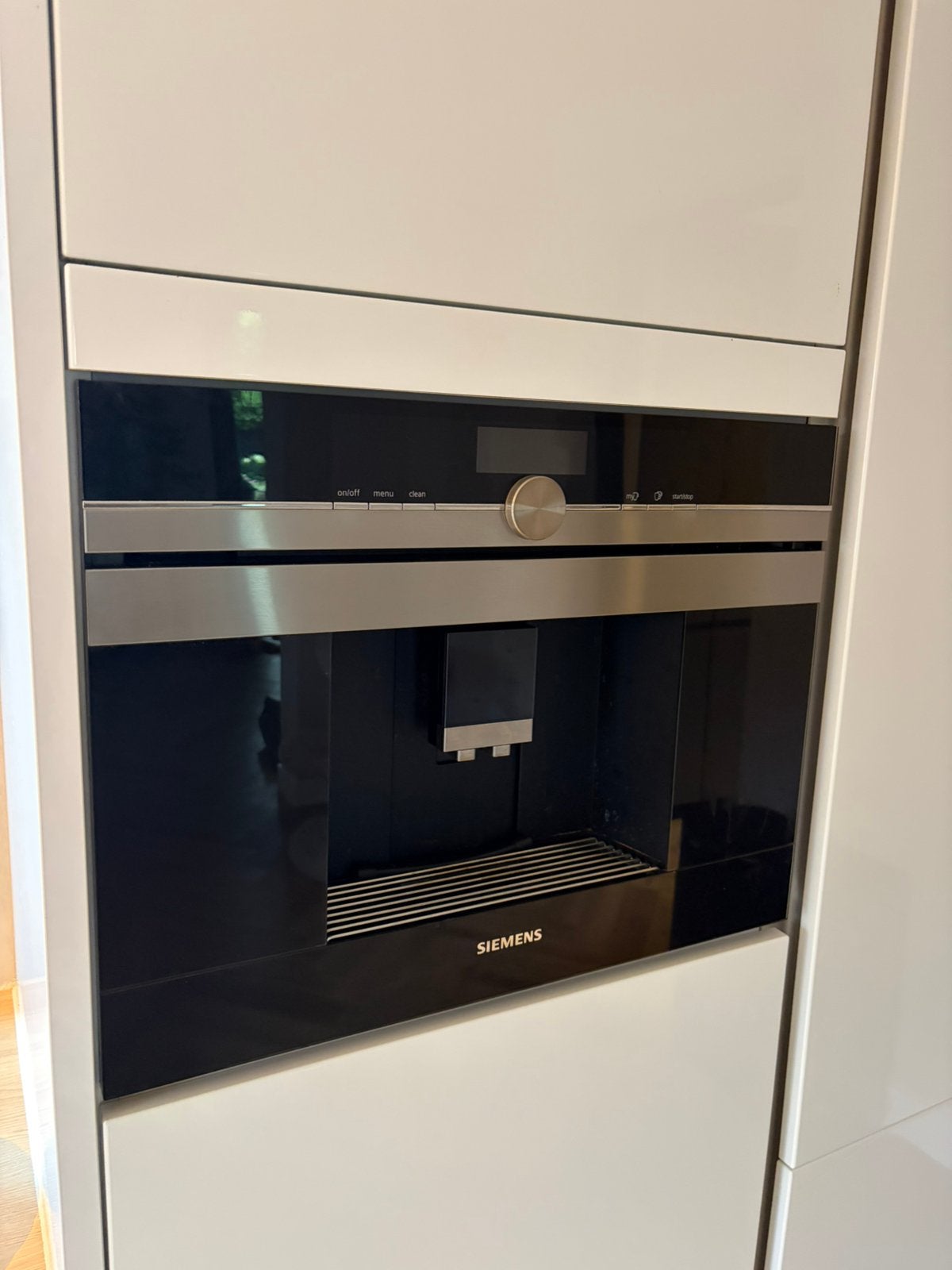 Siemens inbouw koffiemachine (opknapper), Afneembaar waterreservoir, 10 kopjes of meer, Koffiemachine, Niet werkend