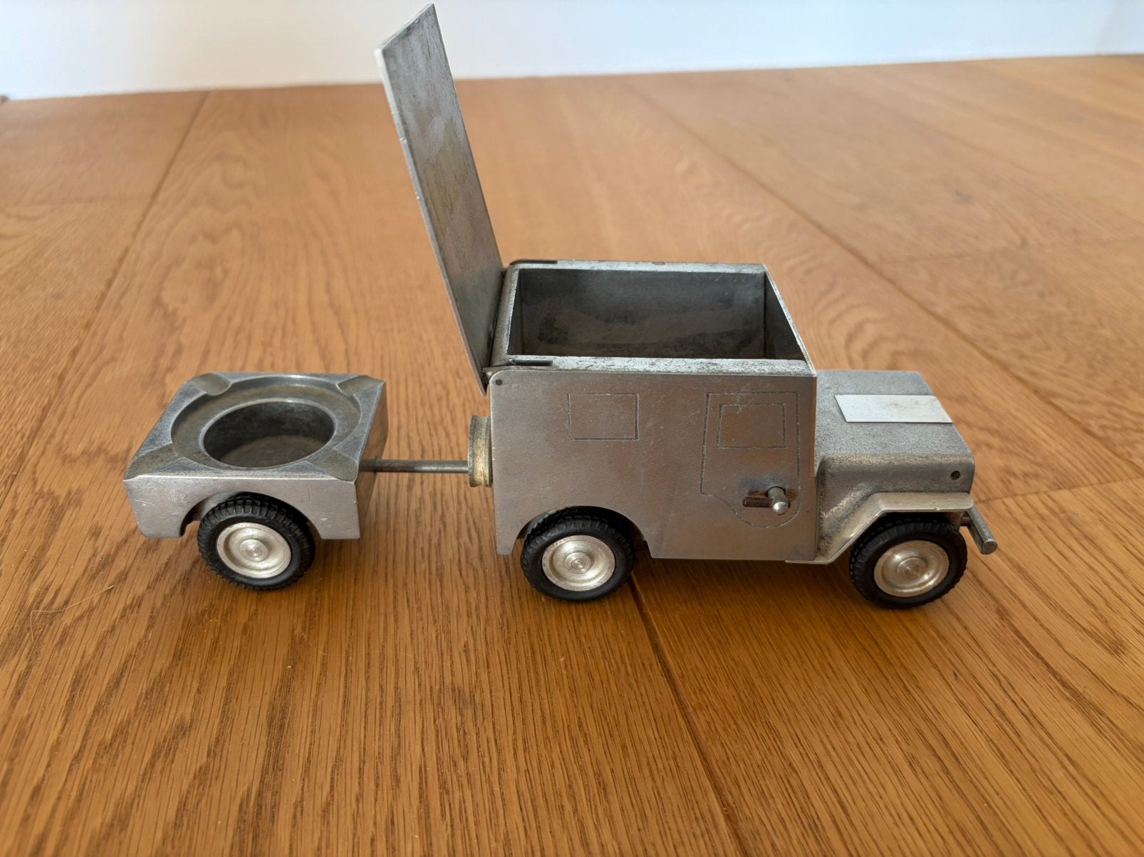 Legertruck met aansteker en asbak, Ophalen, Duitsland, Overige typen