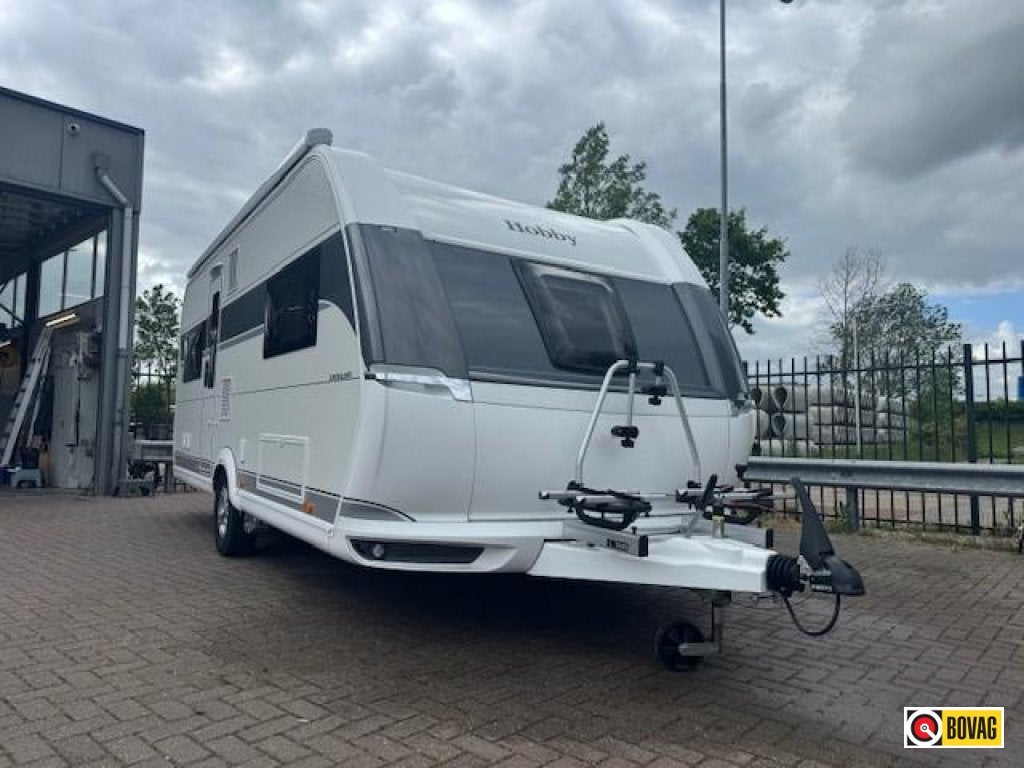 Hobby 560 CFE Excellent Slechts een weekeind gebruikt, Caravans en Kamperen, Rondzit, Hobby, Bedrijf, Schokbreker