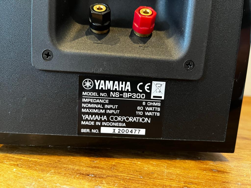 Yamaha NS-BP300 Speakers - Gloss Black, Audio, Tv en Foto, Luidsprekers, Zo goed als nieuw, 60 tot 120 watt, Front, Rear of Stereo speakers