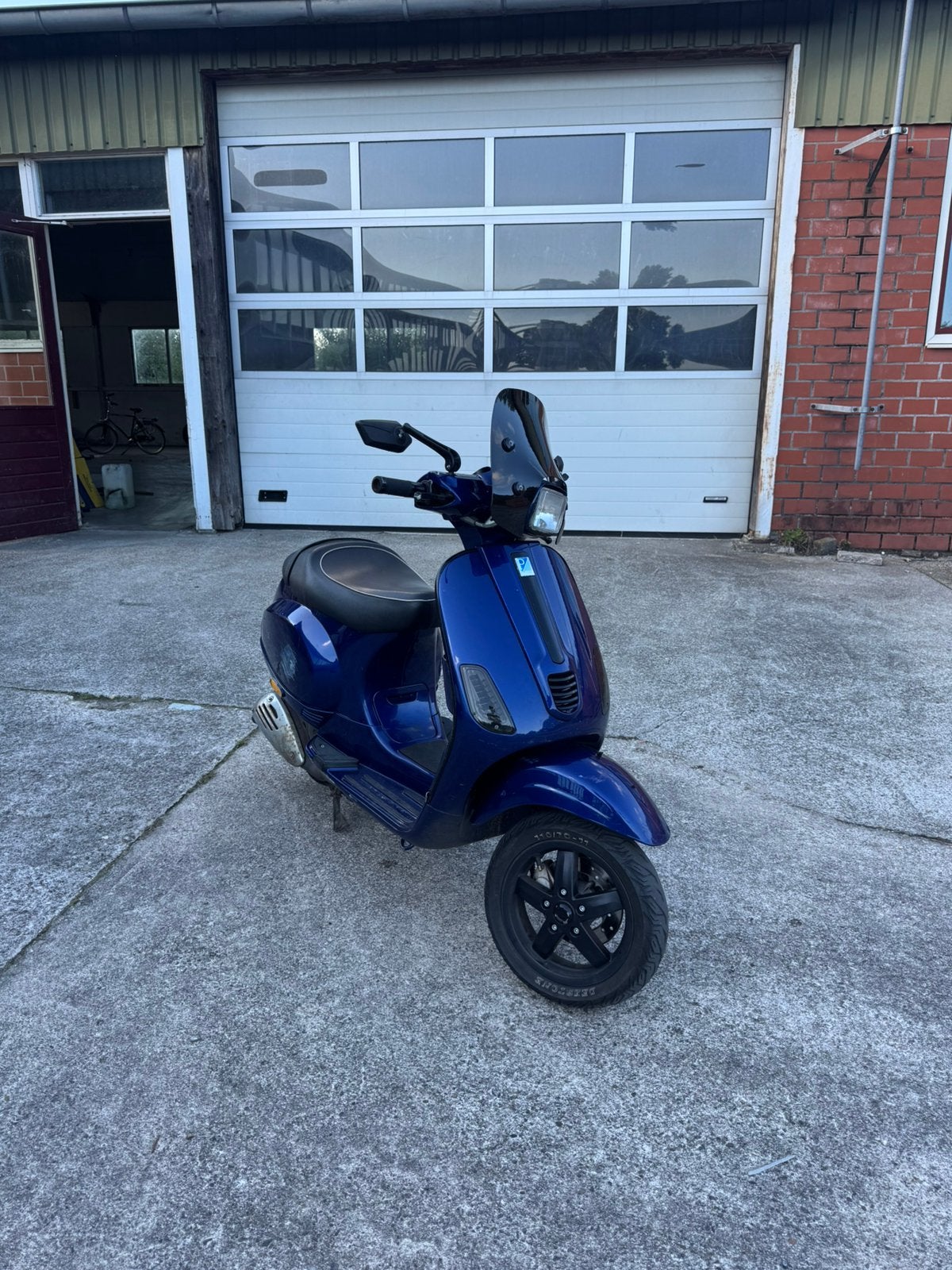 Vespa s 50cc, Fietsen en Brommers, Ophalen, Zo goed als nieuw, Blok, Vespa