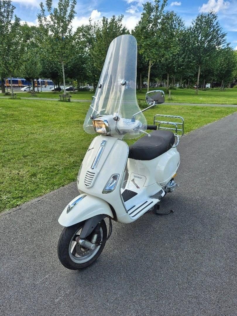 Vespa s sport, Fietsen en Brommers, Scooters | Vespa, Ophalen of Verzenden, Benzine