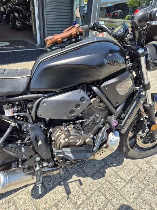 YAMAHA XSR 700 (bj 2021) 12,298 km, 2 cilinders, Motorrijbewijs A, Bedrijf, Onbekend