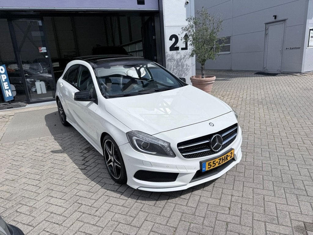 Mercedes-Benz A-klasse 180 AMG Edition! Automaat! PANO! NAP!, Auto's, Mercedes-Benz, Gebruikt, 4 cilinders, 695 kg, A-Klasse