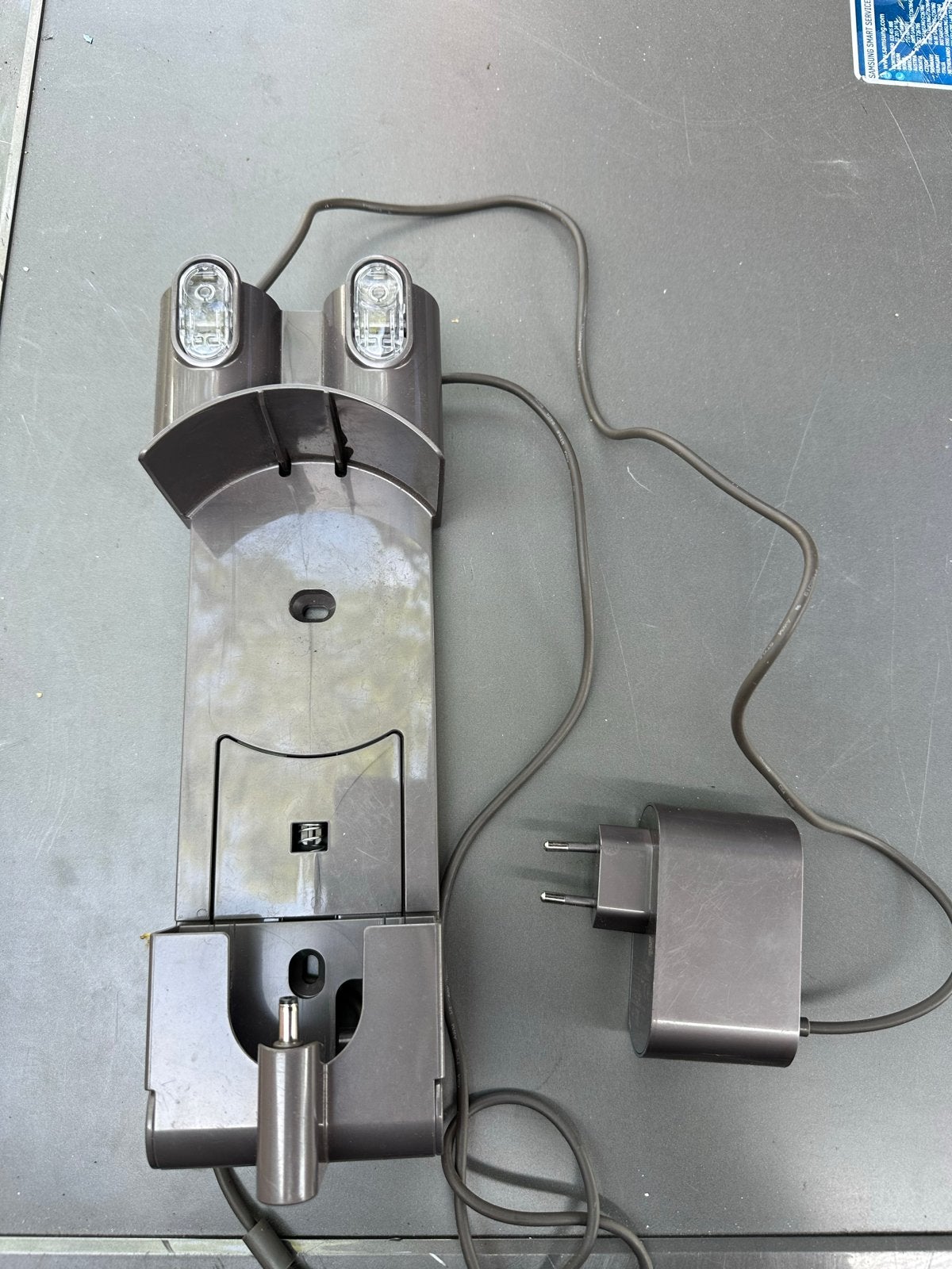 Dyson V7/V8 Oplaadstation met Adapter, Ophalen, Gebruikt