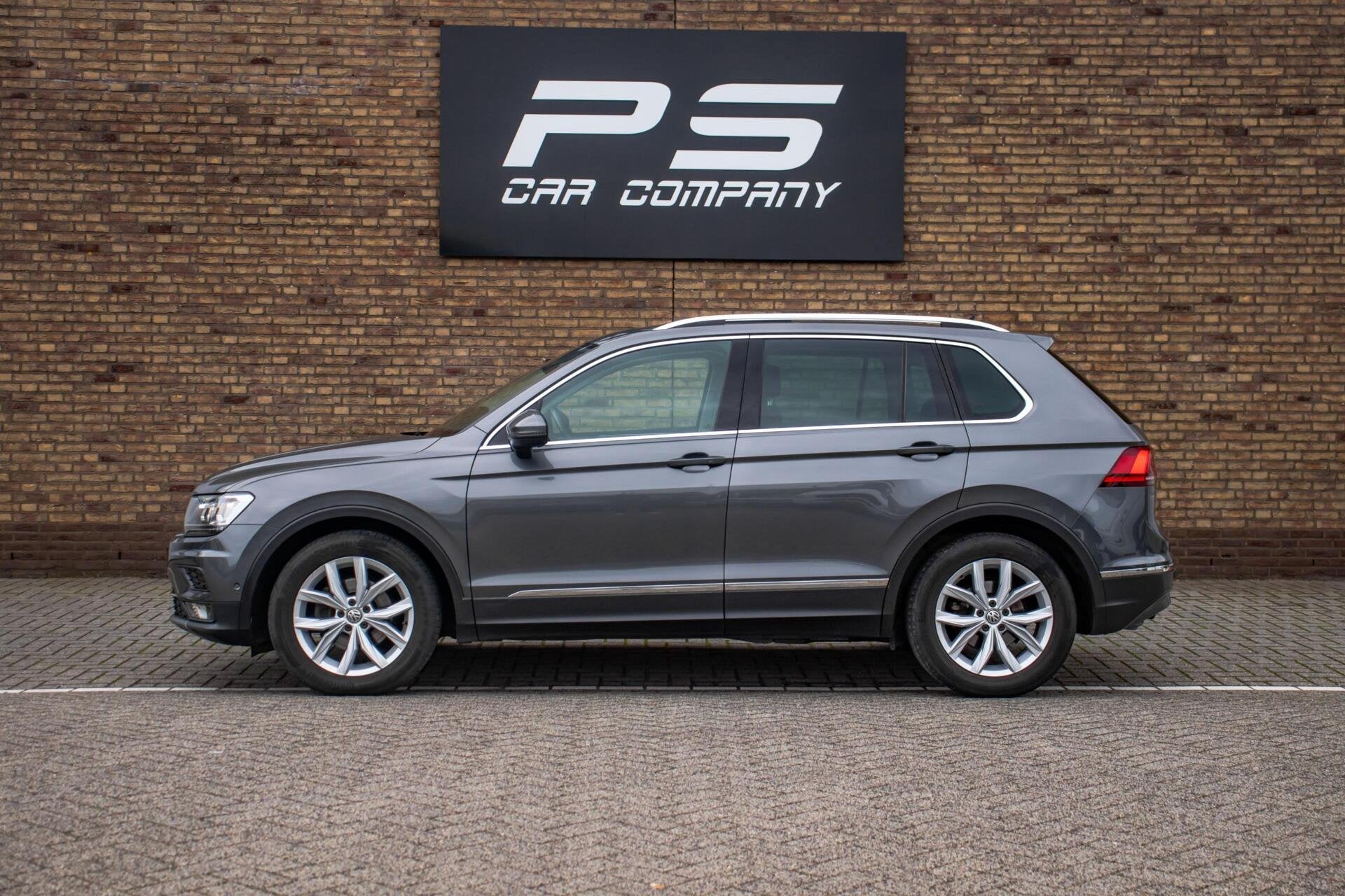 Volkswagen Tiguan 1.4 TSI ACT Highline, Eerste Eigenaar, NAP, Stof, 4 cilinders, Verwarmde buitenspiegels, Origineel Nederlands