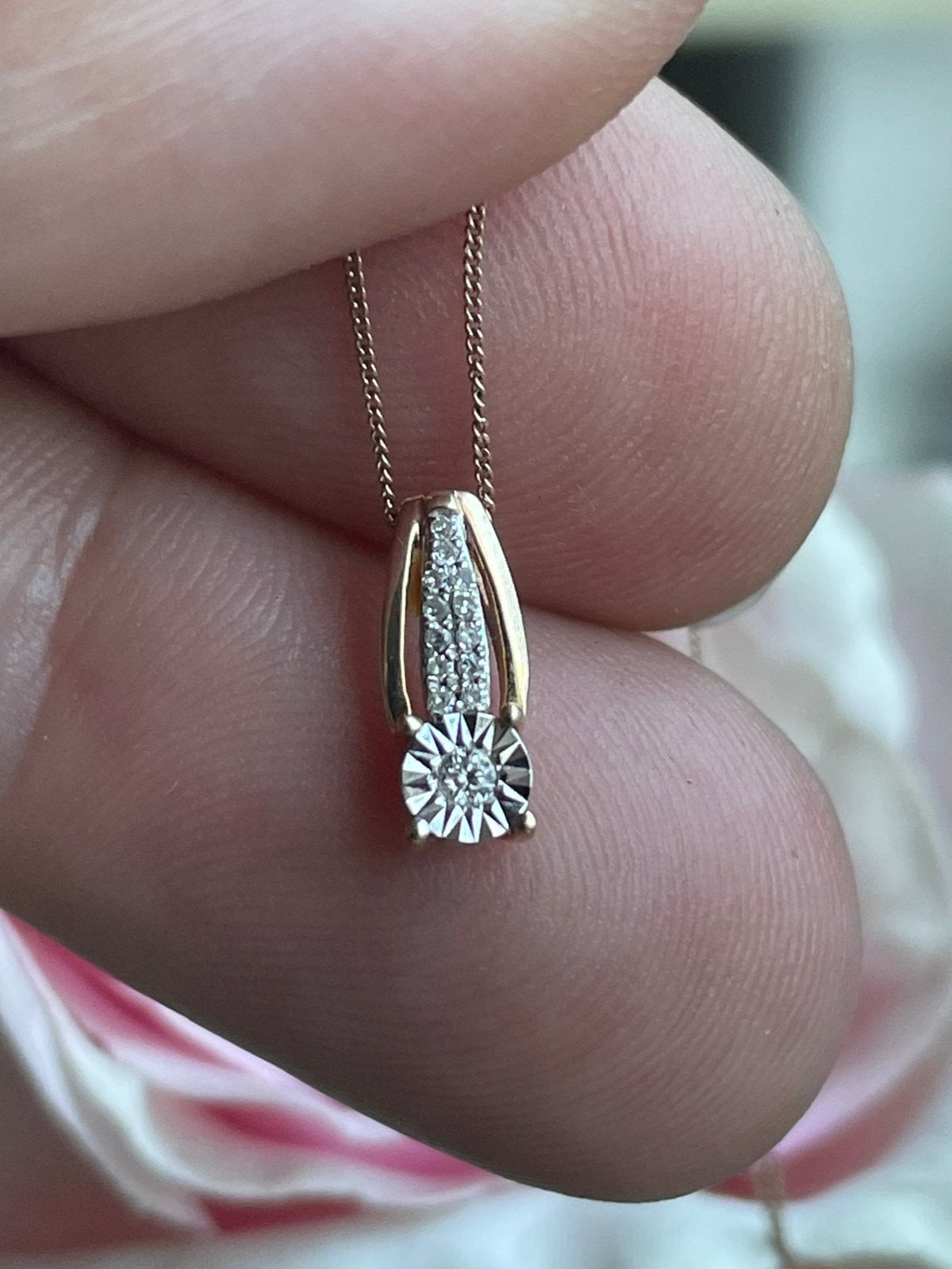 9 karaat rosegouden ketting met 14 karaat hanger met diamant, Ophalen of Verzenden, Zo goed als nieuw, Nvt, Nvt