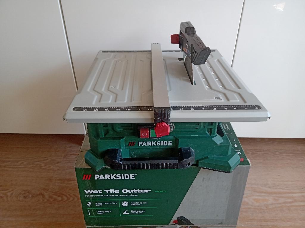 Tegel-tafelzaagmachine, nieuw, met diamantschijf 180 mm, Ophalen, Nieuw, 700 tot 1000 watt, Werkbankslijpmachine