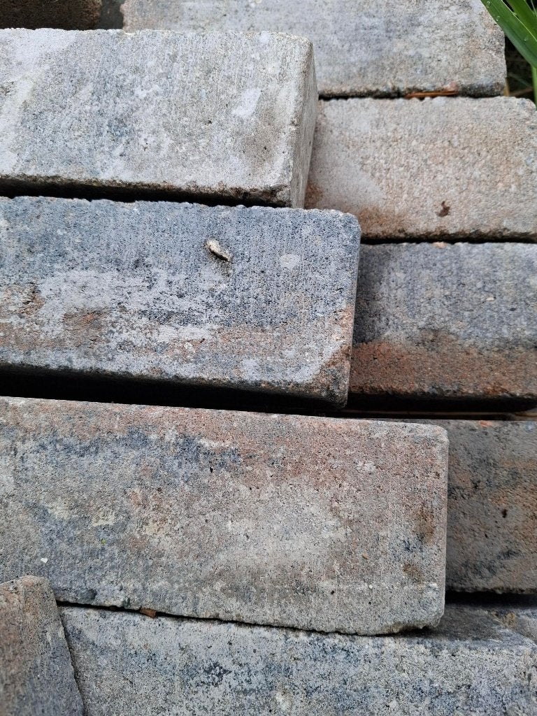 Gratis 6 M2 Tumbled Bricks Waalformaat 20x7x5 cm Grijs, Ophalen, Klinkers, 5 tot 10 m², Zo goed als nieuw