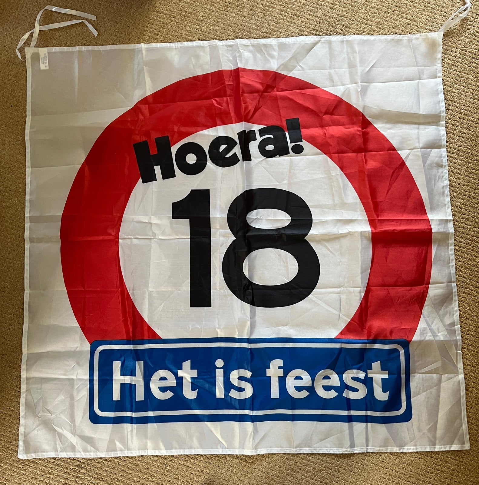 Versiering 18 jaar, Diversen, Vlaggen en Wimpels, Ophalen, Zo goed als nieuw