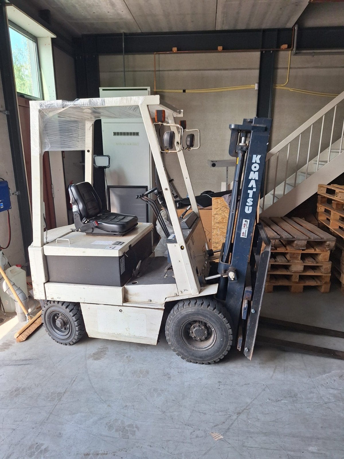 Komatsu heftruck €3750.00, Zakelijke goederen, Machines en Bouw | Heftrucks en Intern transport, Ophalen, Angeloviccy@gmail.com