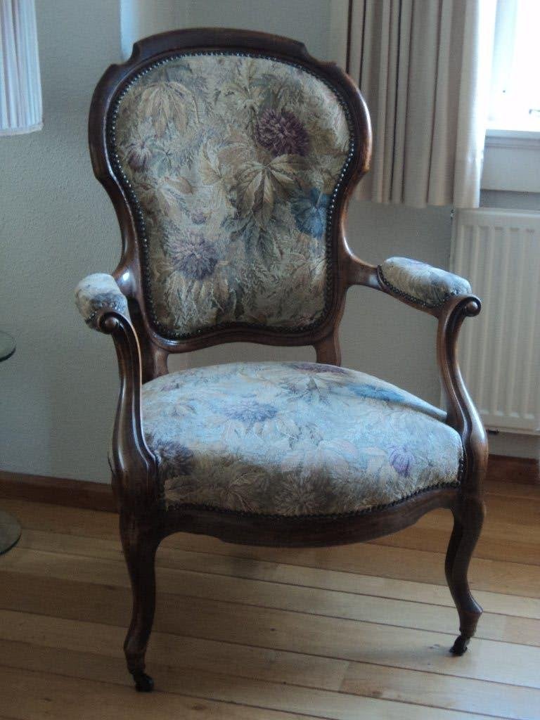 Sierlijke Antieke Voltaire Fauteuil met bloemenbekleding, Ophalen