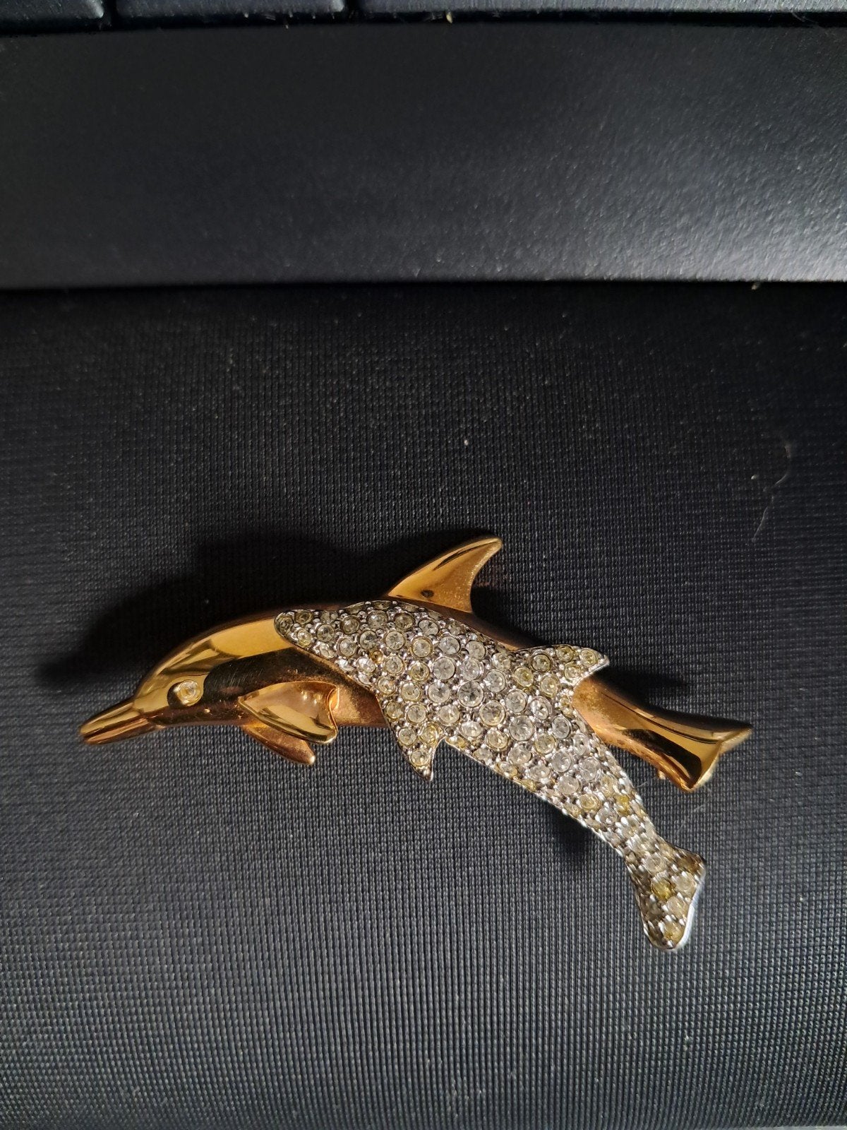 Swarovski broche dolfijn dolfijnen, Verzamelen, Swarovski, Verzenden, Zo goed als nieuw, Sieraad of Horloge