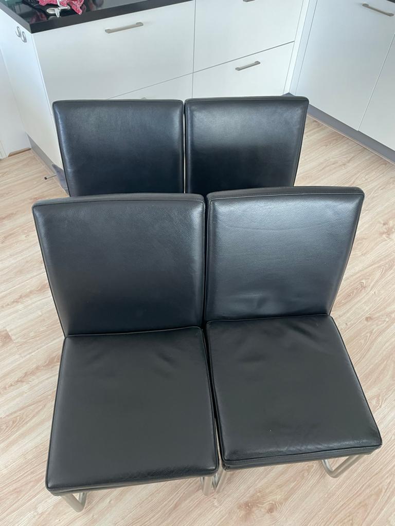 4 Zwarte Eetkamerstoelen - leer en Metaal, Ophalen, Zwart, Leer, Zo goed als nieuw