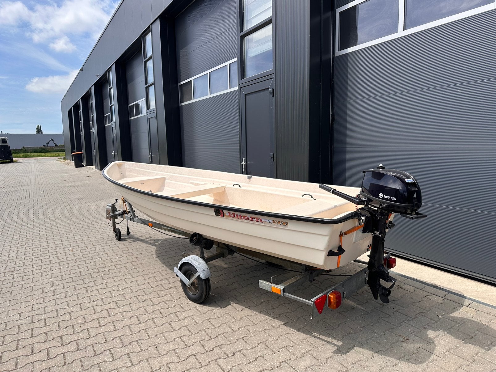 Vis of toer boot met 4 pk 4-takt en trailer., Watersport en Boten, Vis- en Consoleboten, Ophalen, Overige merken, Gebruikt, 4 m