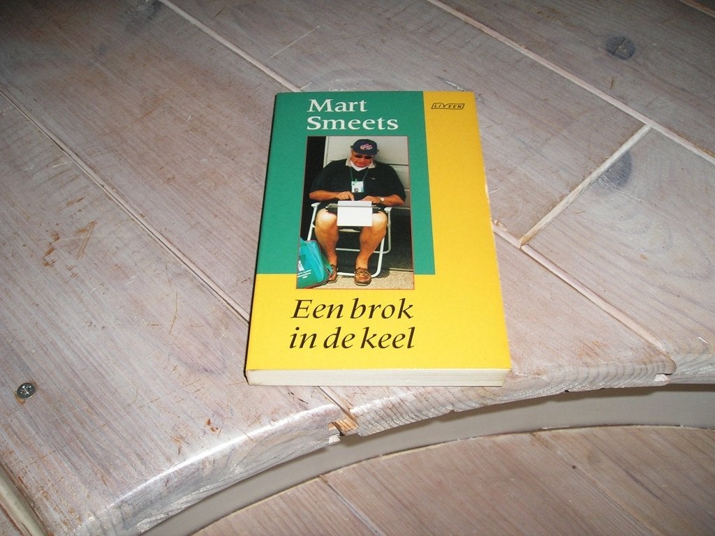 Mart Smeets - Een brok in de keel, Ophalen of Verzenden, Gelezen, Mart Smeets, Eén auteur
