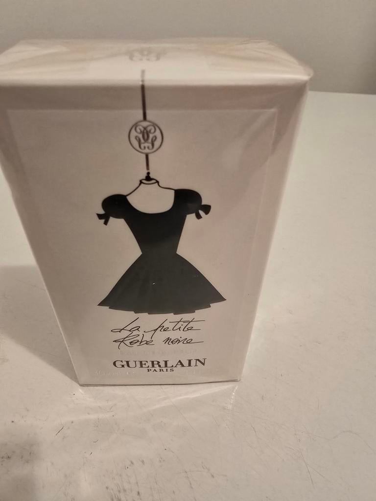 Guerlain La Petite Robe Noire Eau de Parfum 30 ml., Ophalen of Verzenden, Nieuw